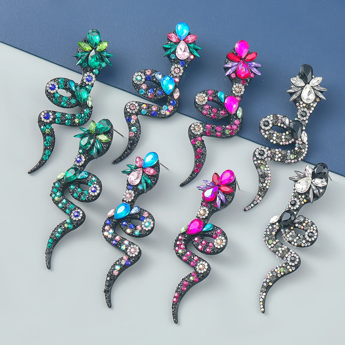 Нови Лъскави Обици-висулки във формата на Змия с Кристали, Дамски Обеци, Вечерни Сватбени Модни Бижута, Аксесоари